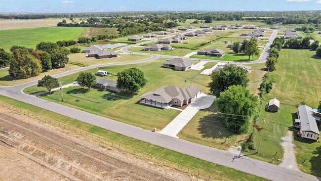 Building Photo - 12624 E Hefner Rd