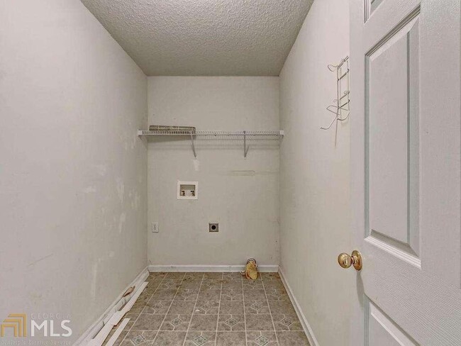 Building Photo - 2804 James Henry Dr