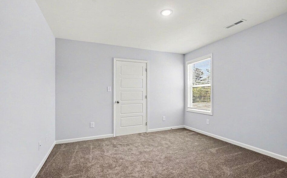 Building Photo - 106 Burnello Ct