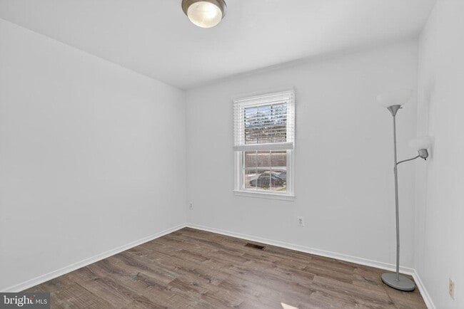 Building Photo - 9594 Inverary Ct