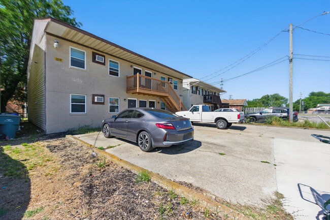 Building Photo - 711 Easy St