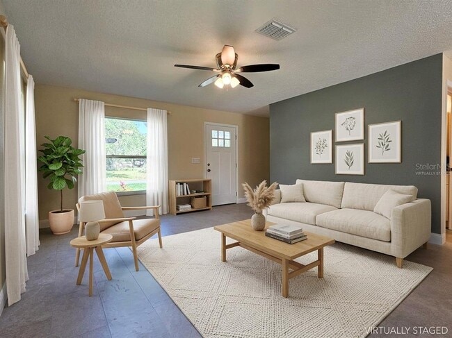 Building Photo - 6921 Central Ave