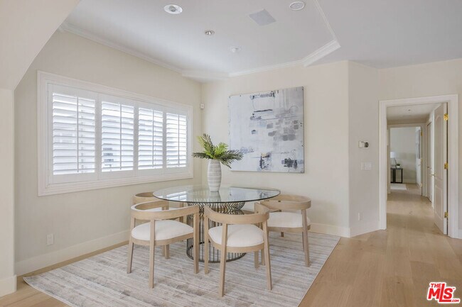 Building Photo - 707 Jasmine Ave