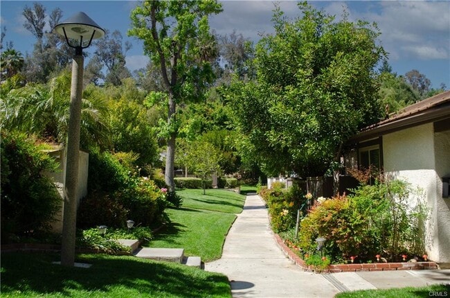 Building Photo - 24717 Sand Wedge Ln
