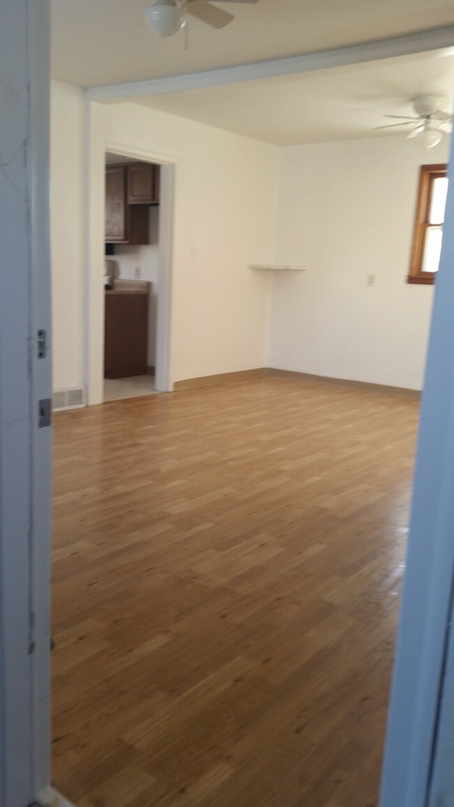 Building Photo - 31 2nd St NW