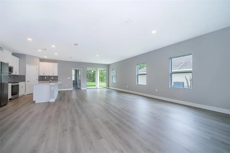 Building Photo - 5574 SW 128th Pl