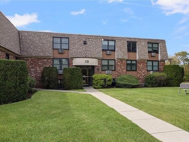 Building Photo - 510 Child St