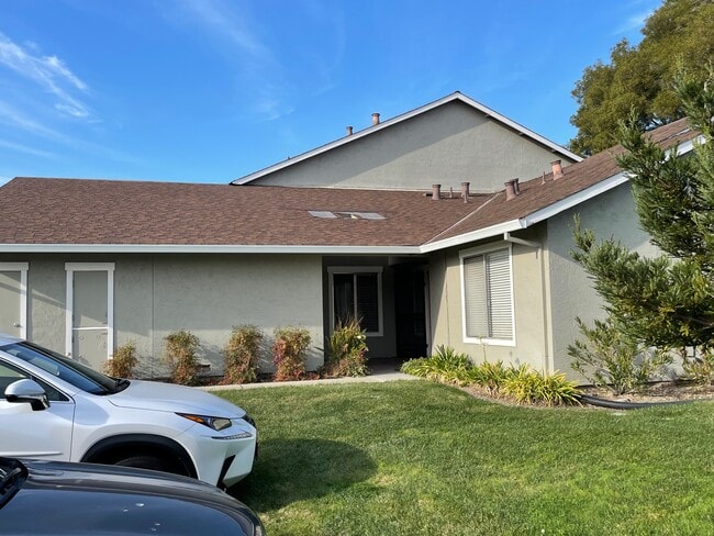 Building Photo - 1111 Lord Nelson Ln