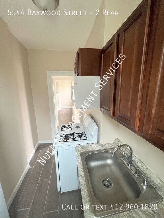 Building Photo - 5544 Baywood St