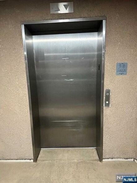 Building Photo - 105 State St