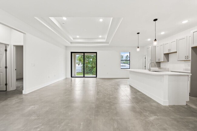 Building Photo - 3705 37th St SW