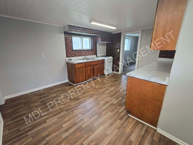 Building Photo - Spacious 3-Bedroom Home in Saginaw