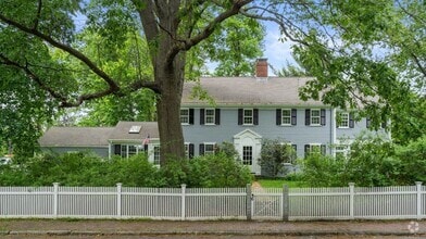 Building Photo - 205 Brattle St