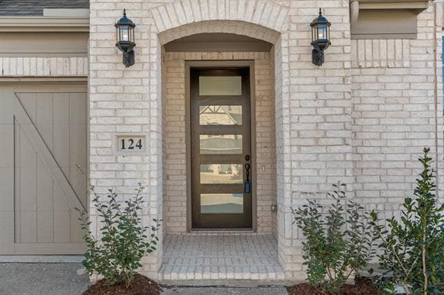 Building Photo - 124 Spanish Bluebell Dr