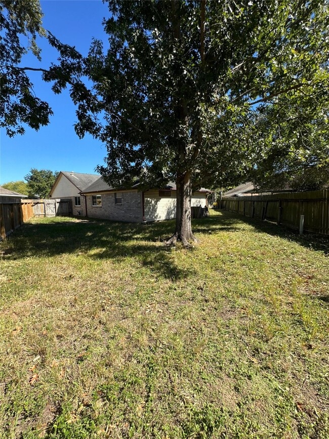 Building Photo - 6603 Readsland Ln