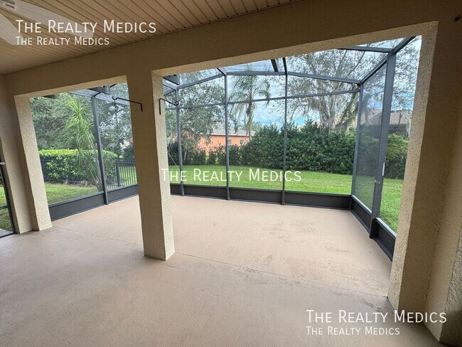 Building Photo - 202 Nova Ave