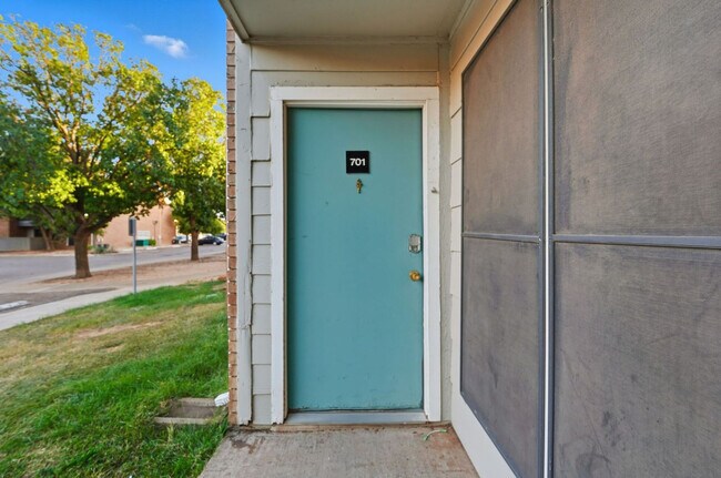 Building Photo - 2102 W Loop 289 Acc Rd