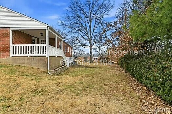 Building Photo - Spacious Updated 3-Bedroom Home in Prime Location