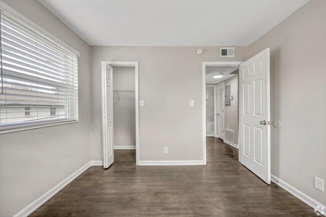 Building Photo - Freshly Renovated 1BR Near Transit – Available Now