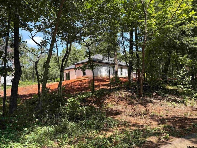 Building Photo - 682 el Paso Dr
