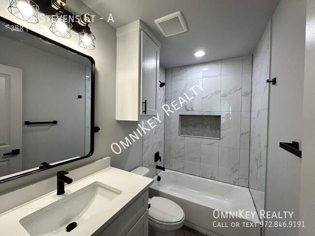 Building Photo - 3305 Stevens St