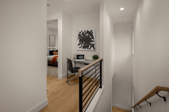 Building Photo - 2bd/3ba Kirkland Home
