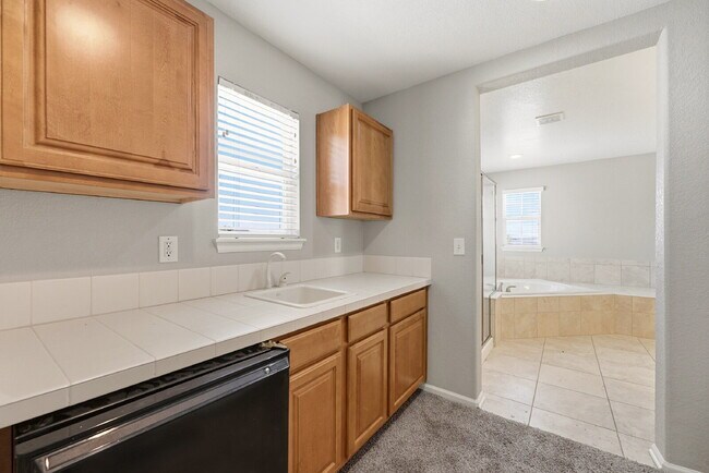 Building Photo - $3,340.95 with $300 off the first month's rent, 4 Beds - 4 Bath, Single Family Home in Trail Park...