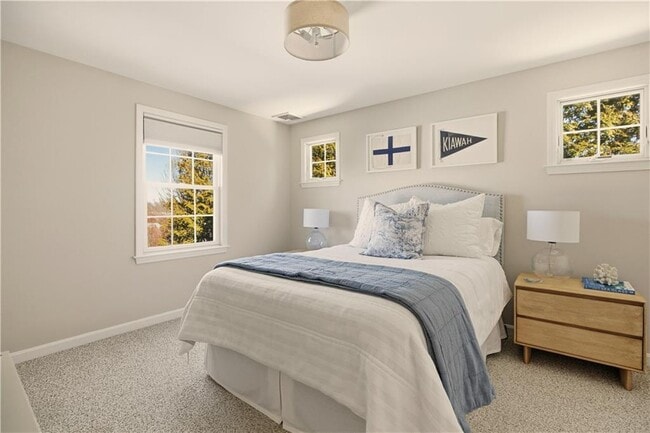 Building Photo - 105 Lilac Ln