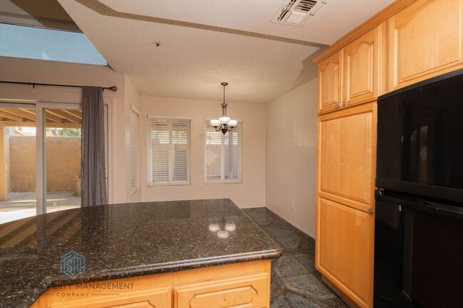Building Photo - 14789 Cinnamon Dr