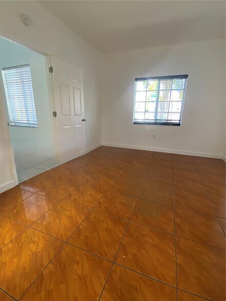 Building Photo - 17455 NW 75th Pl
