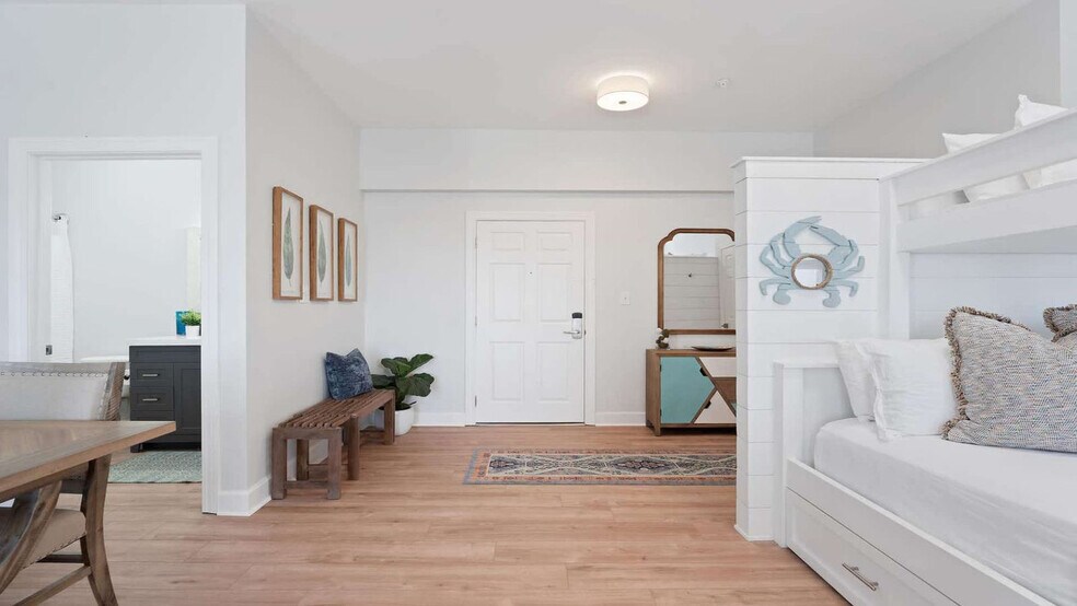 Building Photo - 10343 E County Hwy 30A