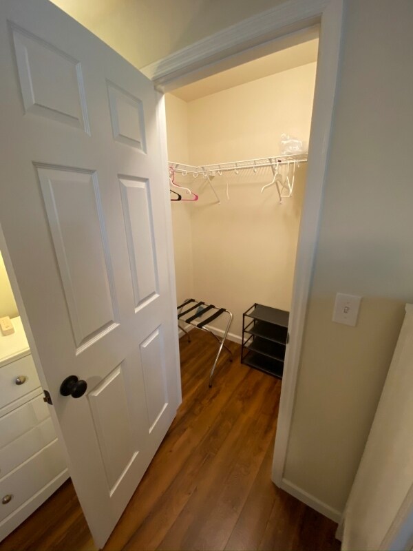 Building Photo - 2094 Fieldcrest Dr