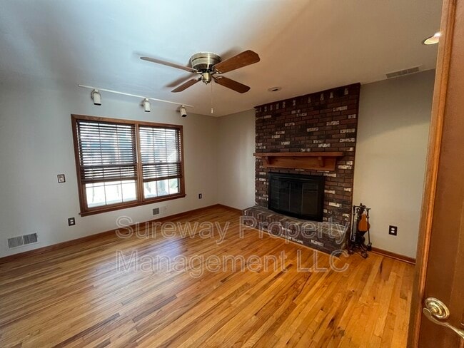 Building Photo - 513 Glenmere Ave