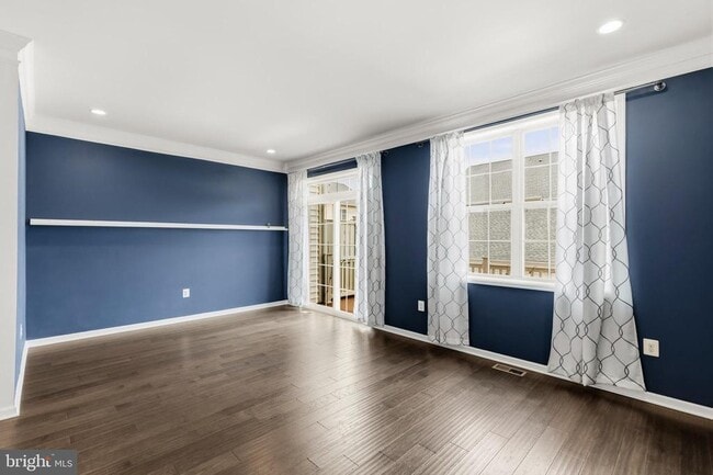 Building Photo - 22462 Cambridgeport Square