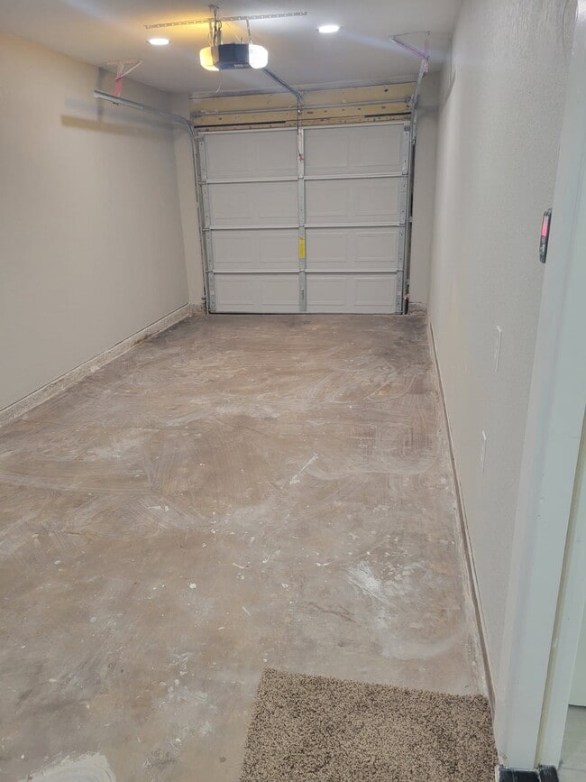 Building Photo - 214 Glasgow Dr