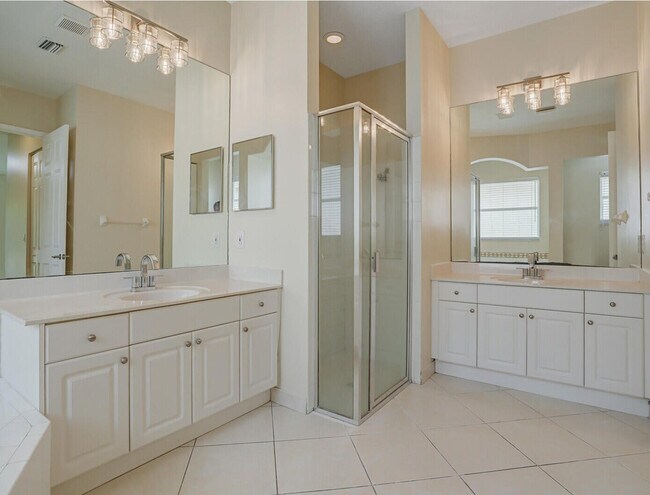 Building Photo - 1649 Ballantrae Blvd N