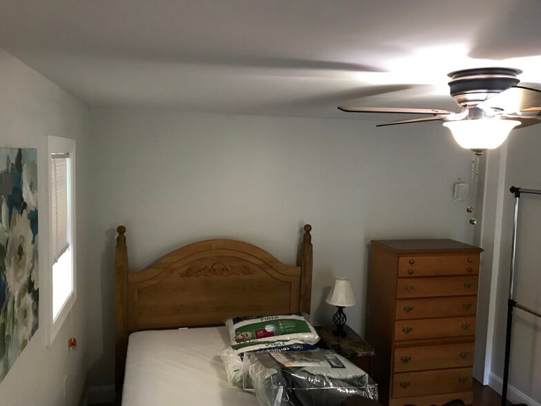 Building Photo - 7012 Laine Rd