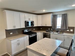 Building Photo - 937 Dressage Dr
