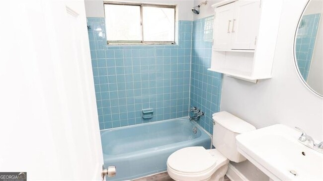 Building Photo - 2917 Cambridge Dr SW