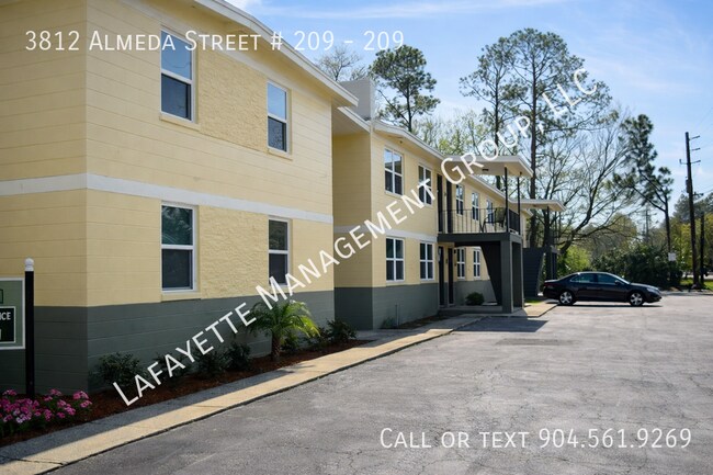 Building Photo - 3812 Almeda St