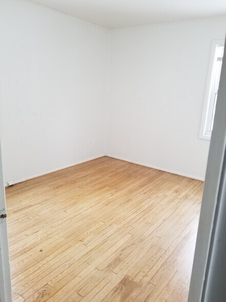 Bedroom 1 - 918 8th Ave