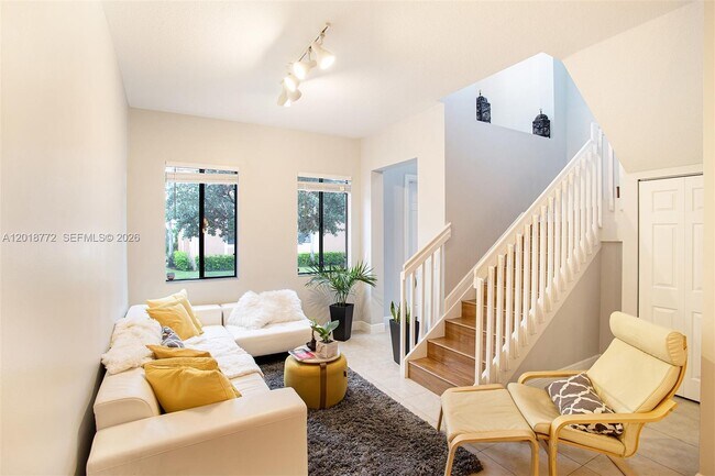 Building Photo - 2412 Venetian Way