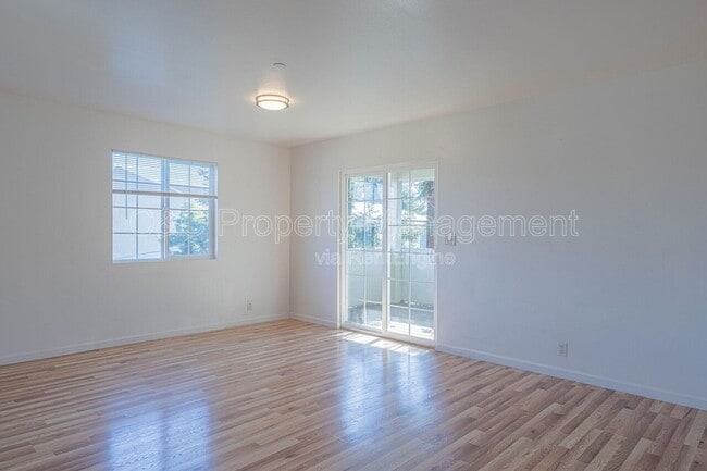 Building Photo - 15 Dolores Ave