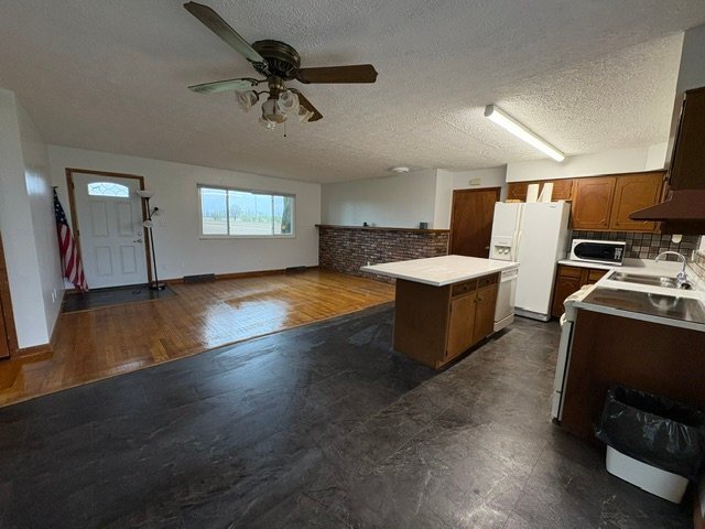 Building Photo - 4625 50 S