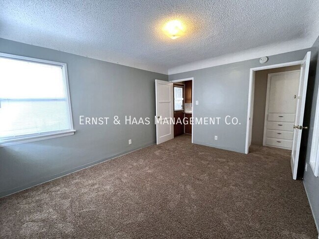 Building Photo - 5889 Rose Ave