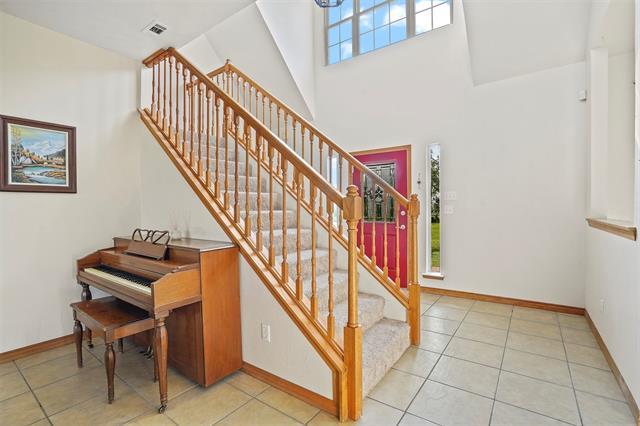 Building Photo - 215 Greathouse Cir