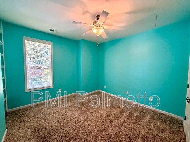 Building Photo - 6877 Pennington Rd