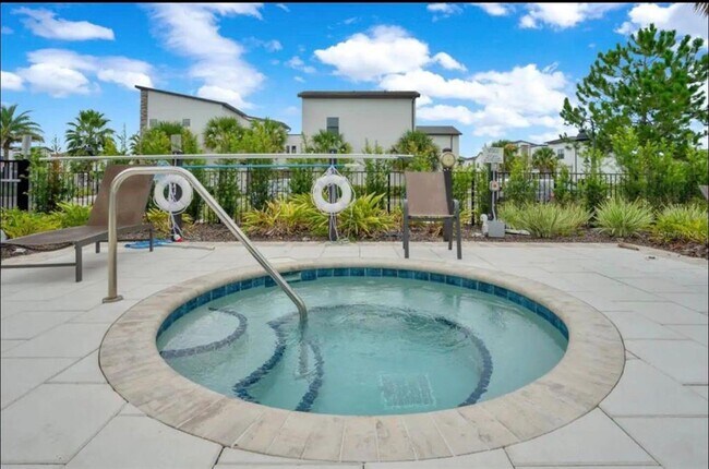 Building Photo - 320 Villa Domani Ct