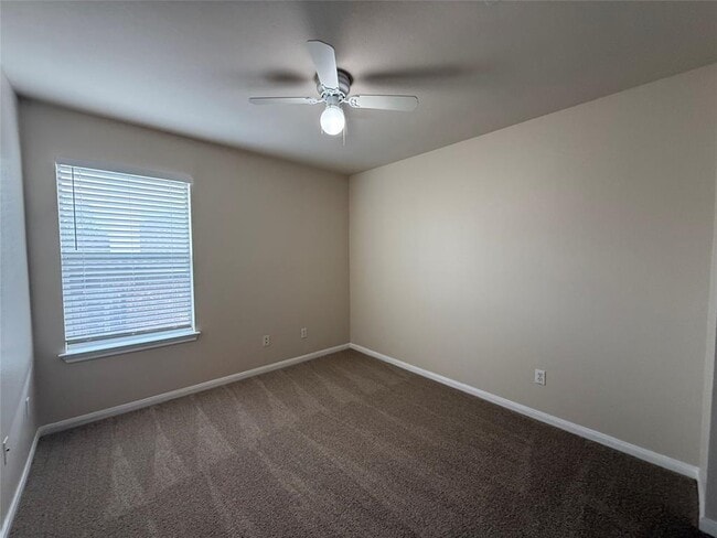 Building Photo - 125 Ashwood S