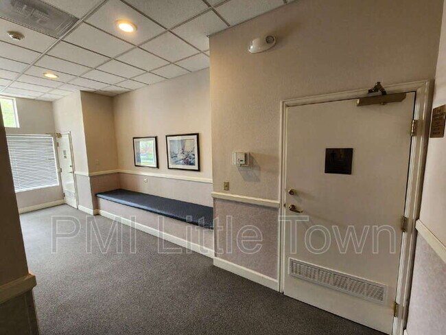 Building Photo - 2773 W Riverwalk Cir